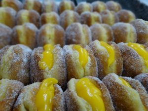 bola de berlim si mangia sulle spiagge portoghesi