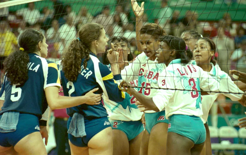 la squadra di pallavolo femminile cubana ha vinto tre medaglie d'oro consecutive alle olimpiadi