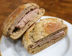 Prego no Pão panino portoghese