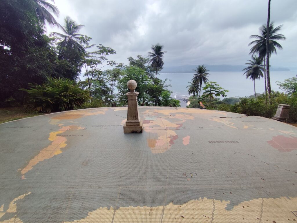 Marco do equador São Tomé e Príncipe centro del mondo ilheu das rolas